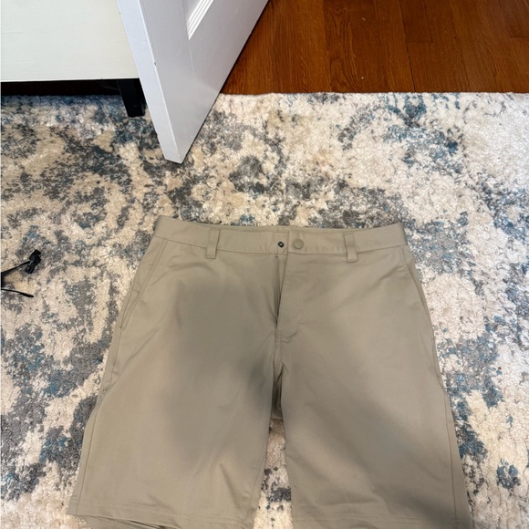 RHONE Men's 9” Commuter Shorts - Picture 2 of 4